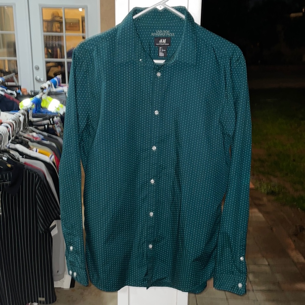 L H&M Slim Fit Dress Shirt